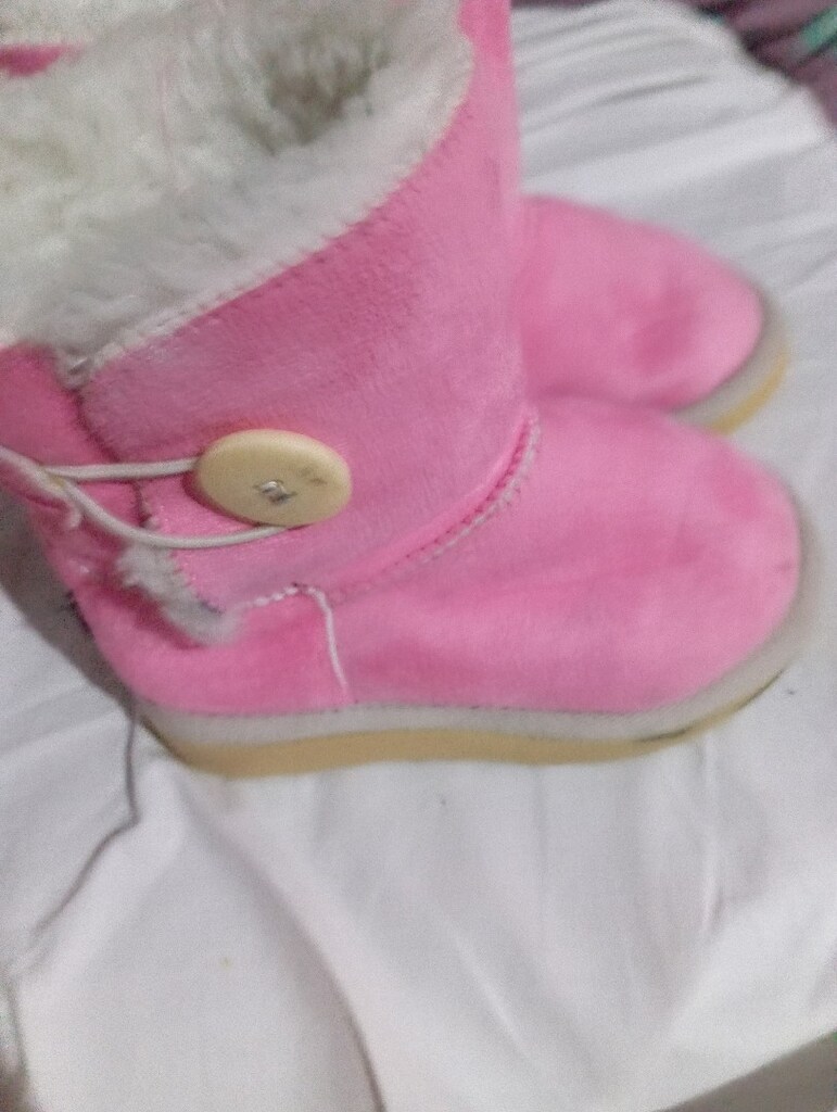 UGG bot - 3