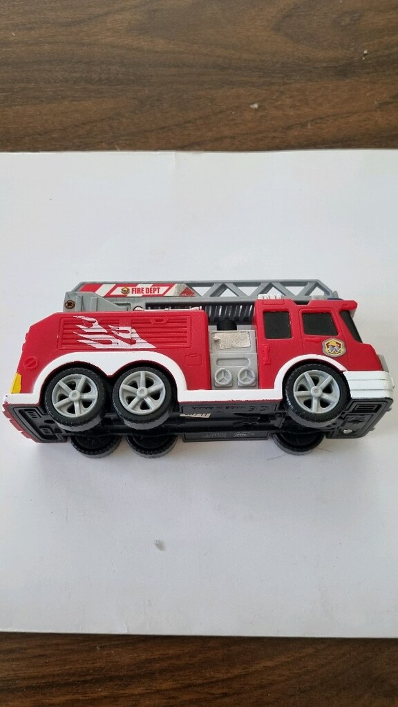 15 cm Dickie Toys oyuncak İtfaiye Aracı ( Kargo yapmıyorum) - 7