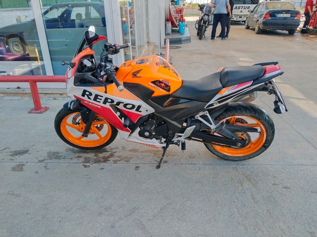 Honda CBR 250 r repsol sorunsuz - 2