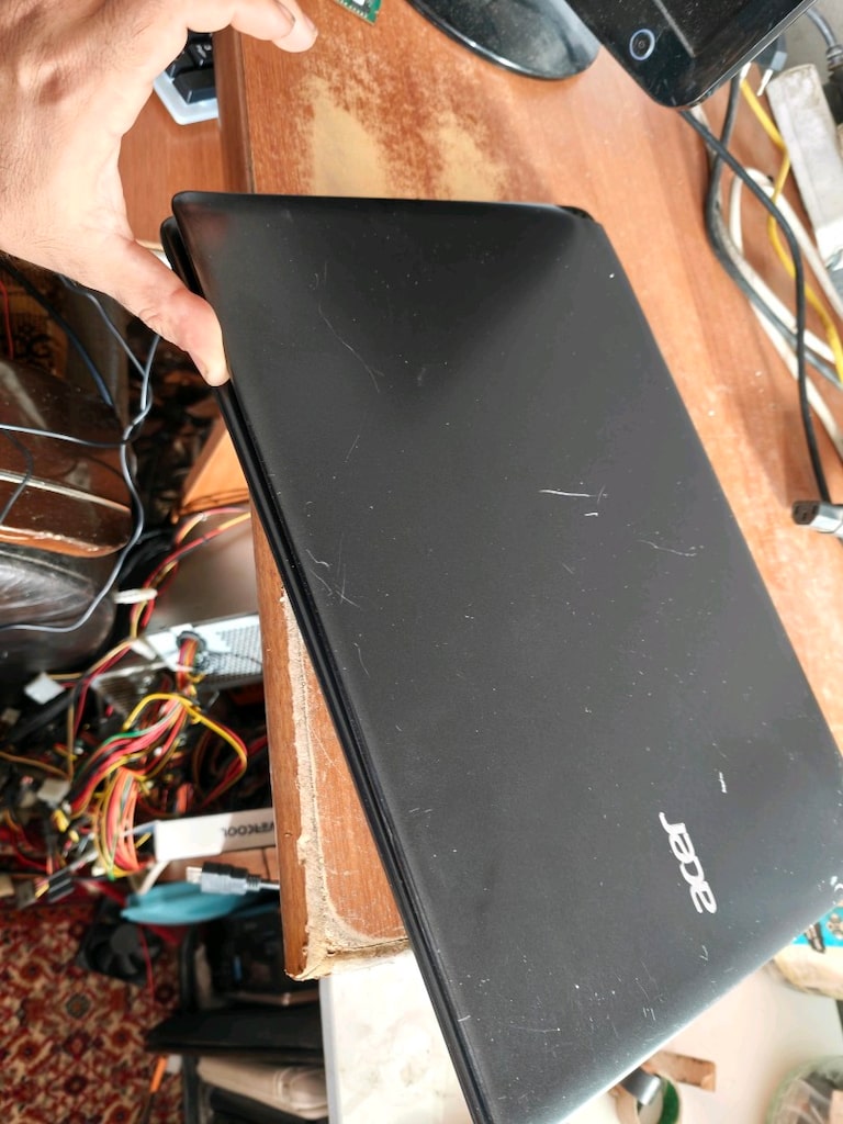 ACER LEPTOP - 3