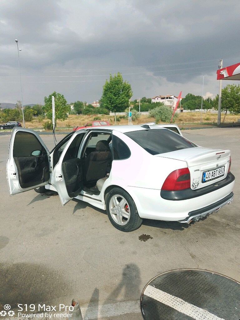 Opel Vectra - 11