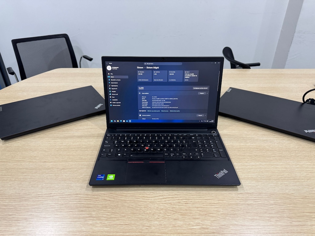 Lenovo ThinkPad E15 Gen 2 i7 11.Nesil 32GB RAM 1TB SSD - 3