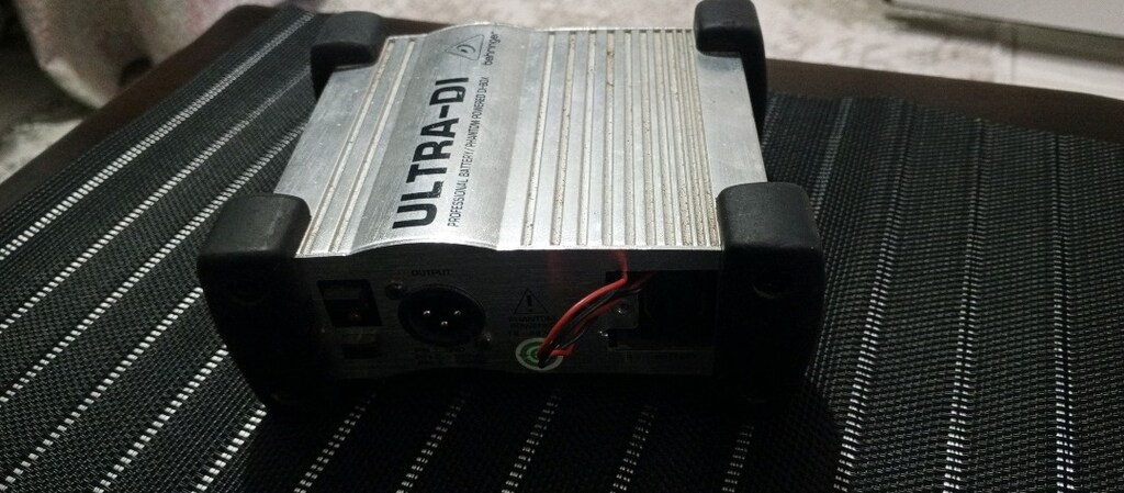BEHRINGER DI-BOX - 3