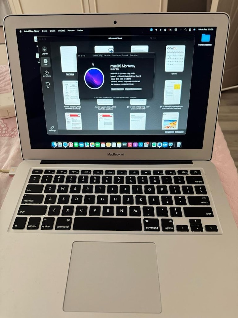 MacBook - 4