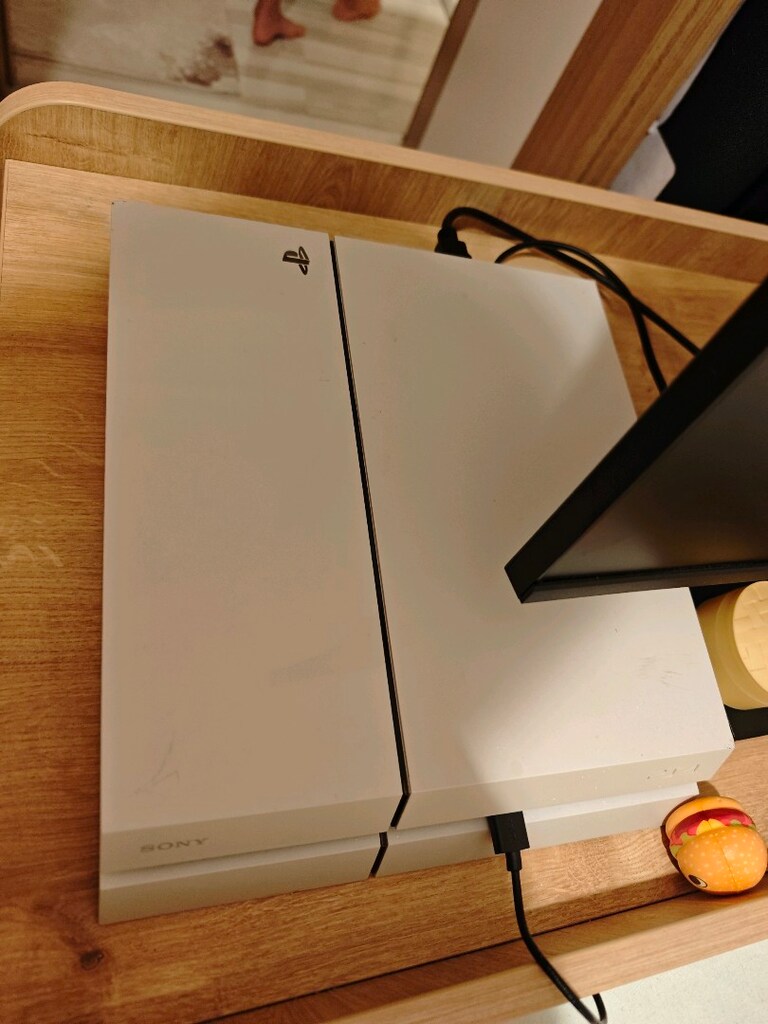 Playstation 4 - 2