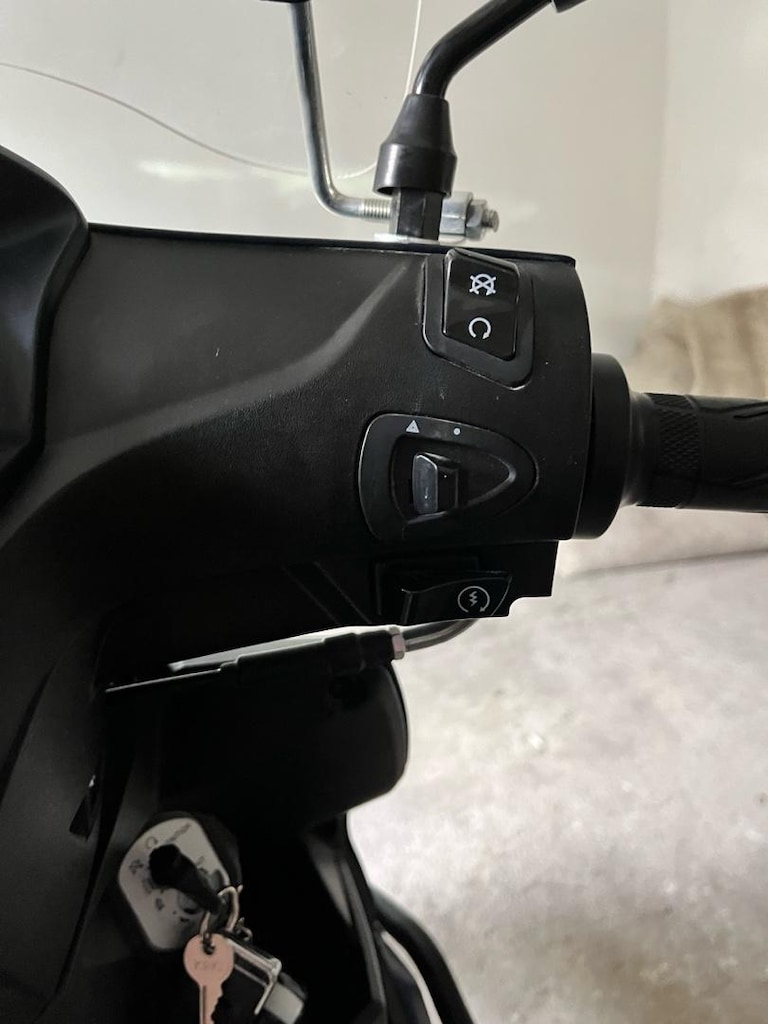 110 cc Scooter Yuki - 5