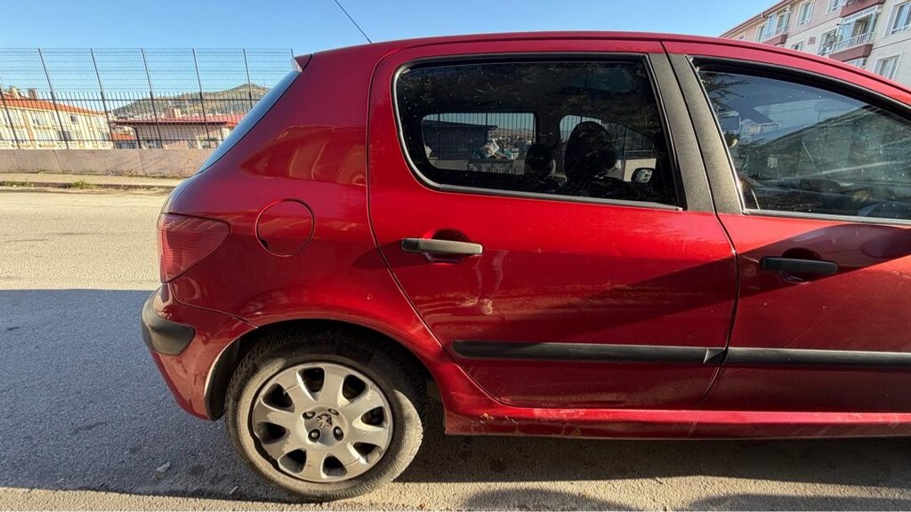 Değişensiz 1.4 HDİ XR Sunrooflu - 14