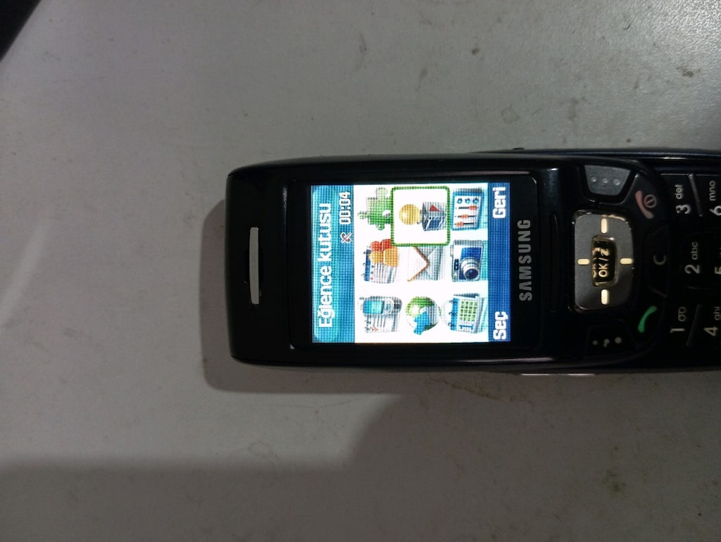 Samsung d500 - 9