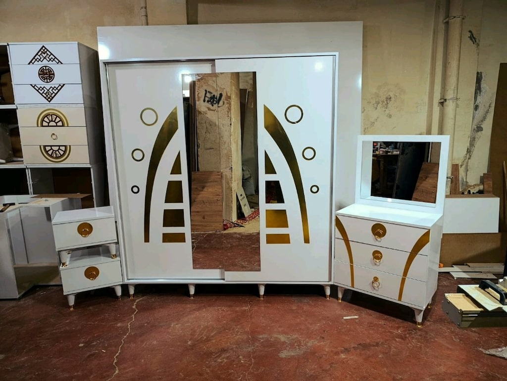 4 Parça Yatak Odası Takımı (Sürgülü dolap+2komodin+şifonyer) - 3