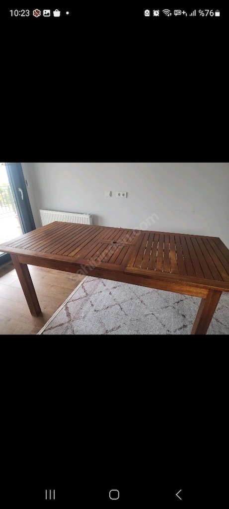 Ahşap bahçe masası