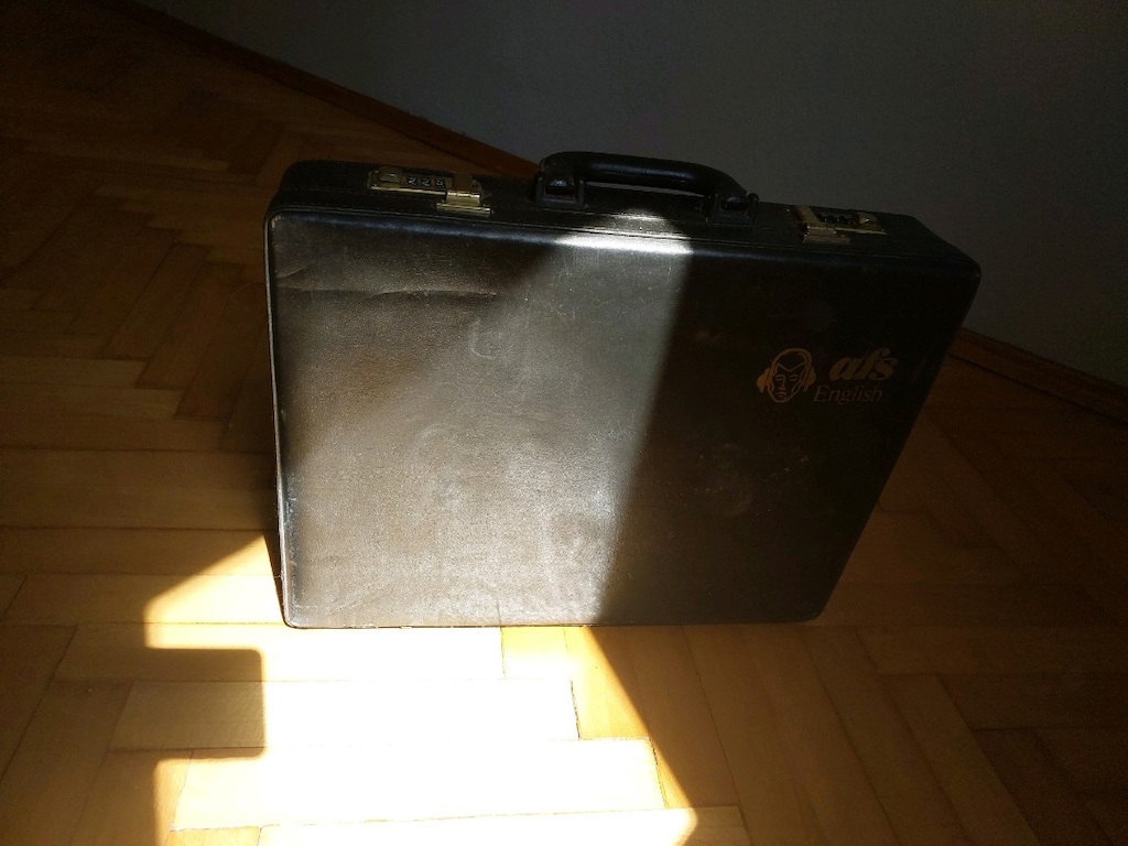AFS English Çantalı Eğitim Seti Koleksiyonluk(6 Kitap+13 Kaset+3 Kart)
