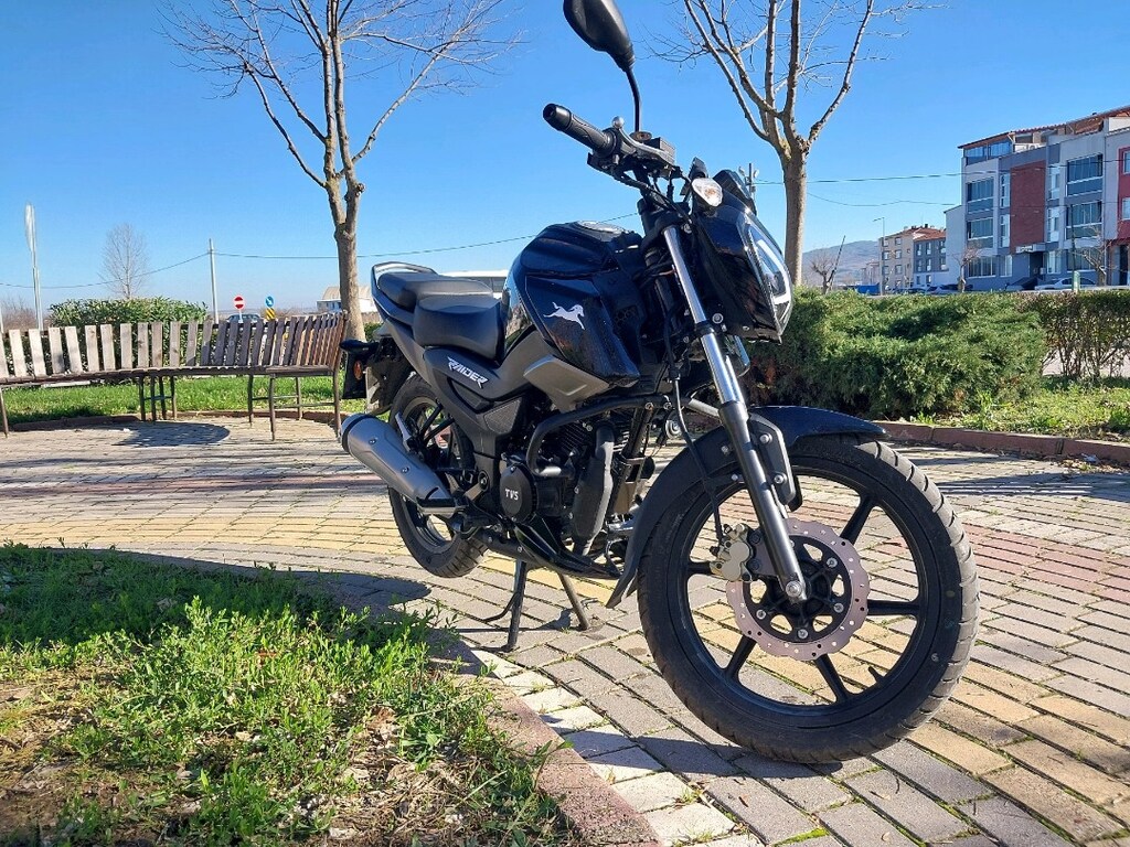 TVS Raider 125-2024 model-hasar kayıtsız-14000 km-servis bakımlı - 4