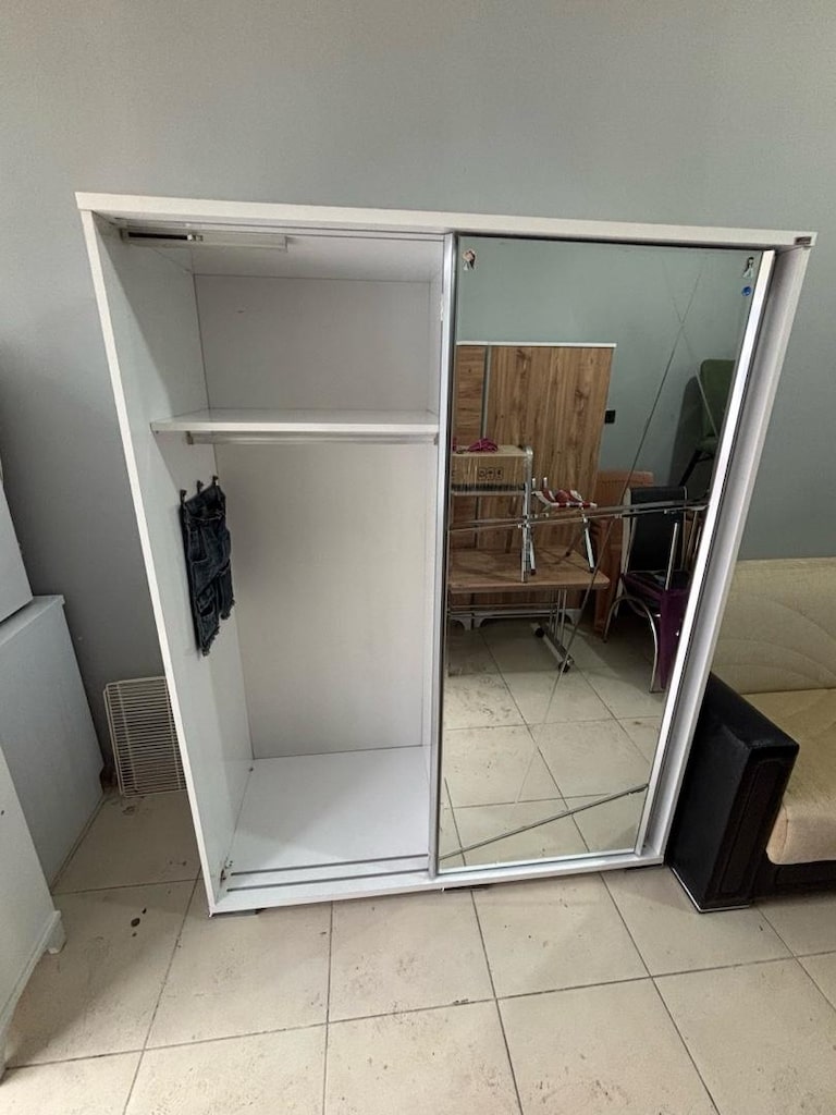 Temiz Kullanılmış Sürgü Kapak Gardrop - 3