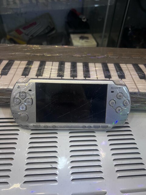 ssony psp 2001 gri tertemiz
