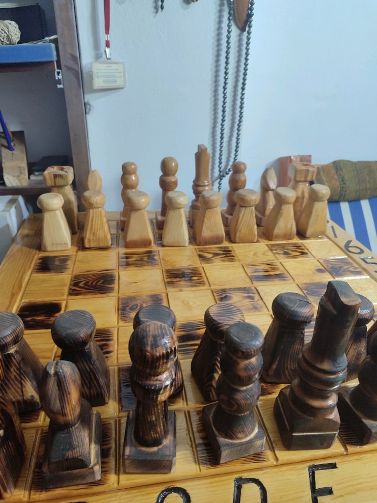 Satranç Masası, Doğal ağaç, El yapımı , Özel işçilik