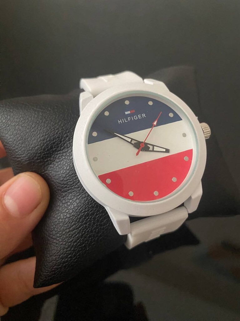 sıfır & kutulu Tommy Hilfiger Erkek Kol Saati - Silikon Kordon - 2