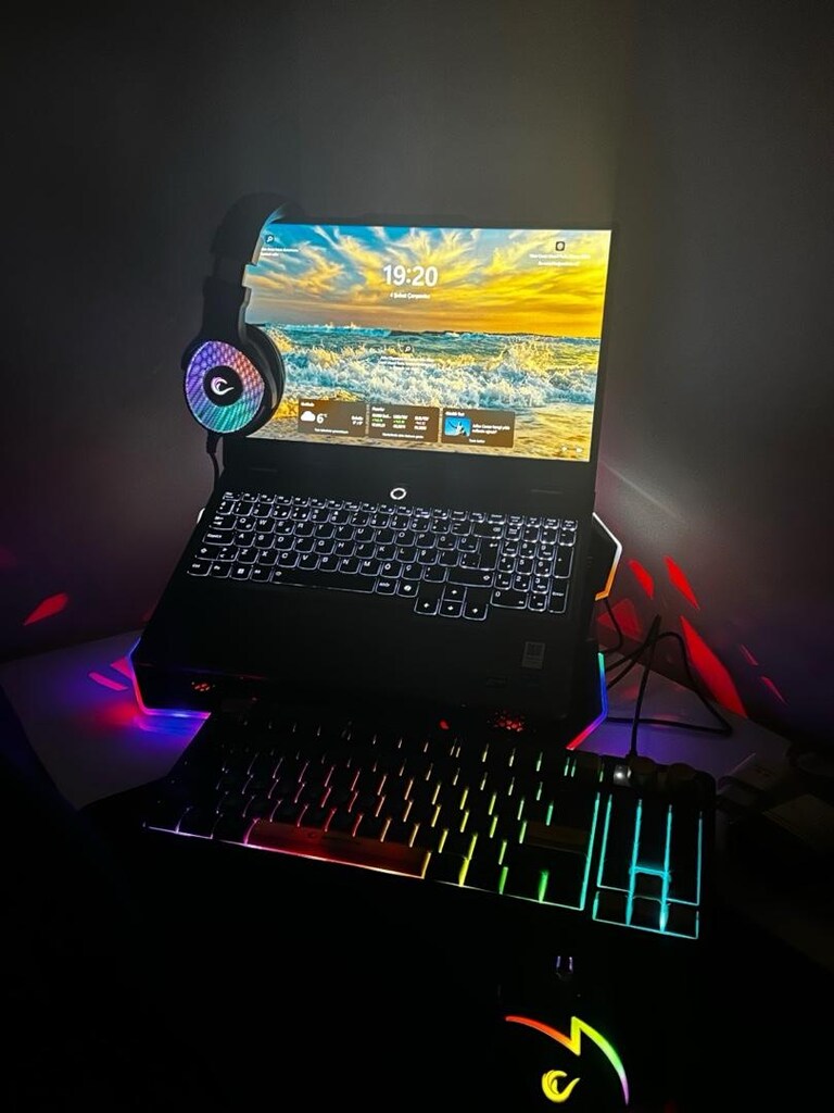 Lenovo LOQ oyuncu laptopu - 7