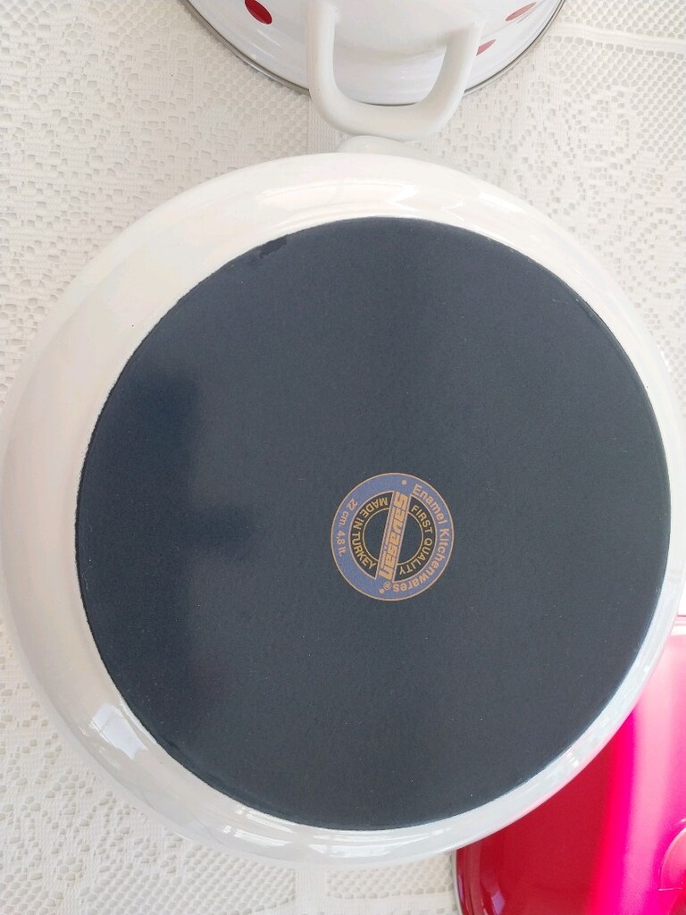 2 Adet Emaye tencere 22cm ve 24 cm boyutunda - 5