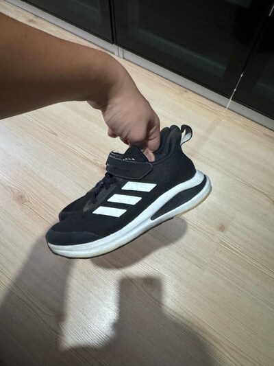 adidas spor ayakkabı