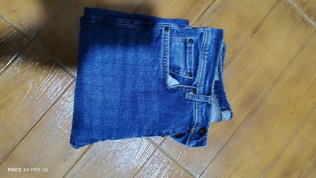 #Little Big jeans pantolon Mağazasında pahalıdır..Eni çekilince 40 - 6
