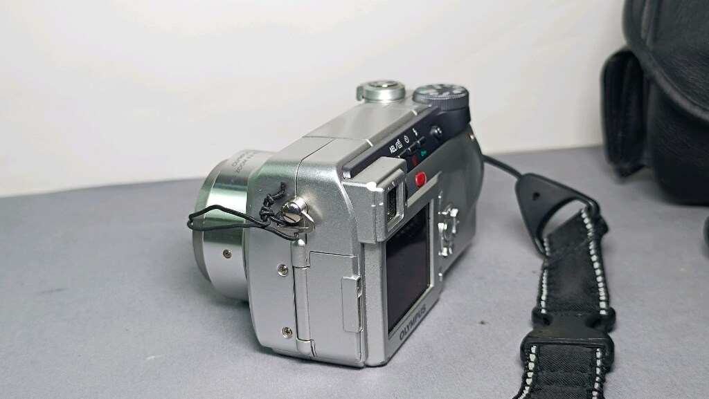 OLYMPUS C-760ULTRA DİJİTAL FOTOĞRAF MAKİNESİ - 2