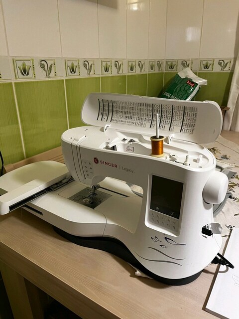 singer legacy se300 nakış makinası elektrikli flaş bellek ile çalışır
