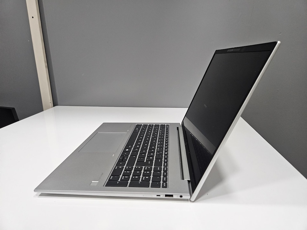 HP ELİTEBOOK 865 G10 + DOKUNMATİK EKRAN+ 32 GB RAM + 1TB SSD - 4