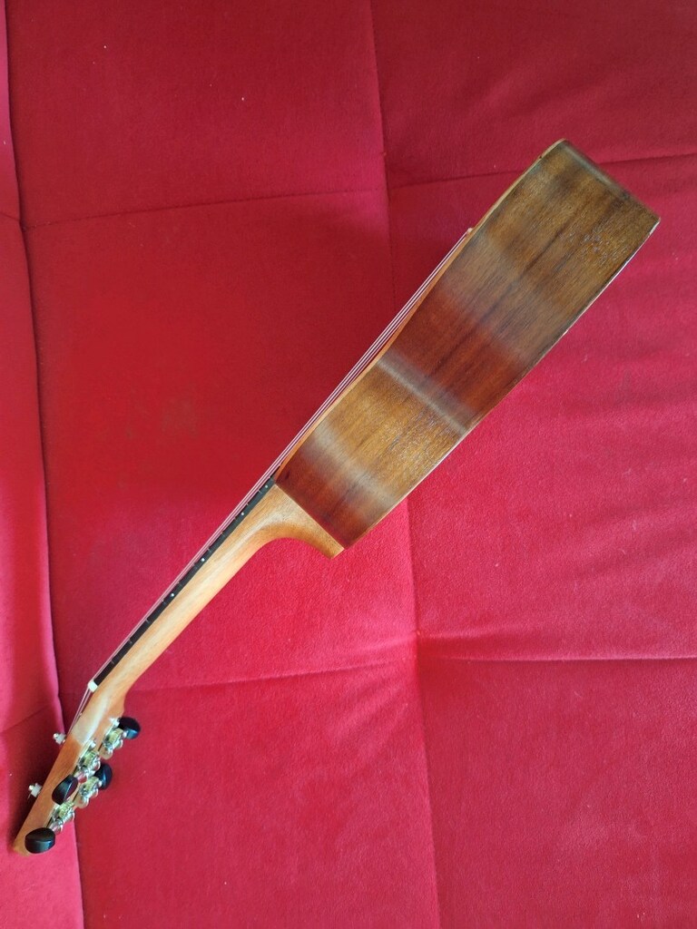 Ukulele Soprano - 7
