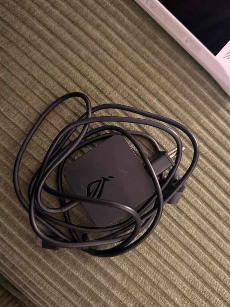 ASUS ROG ALLY XBOX Z1 - 2