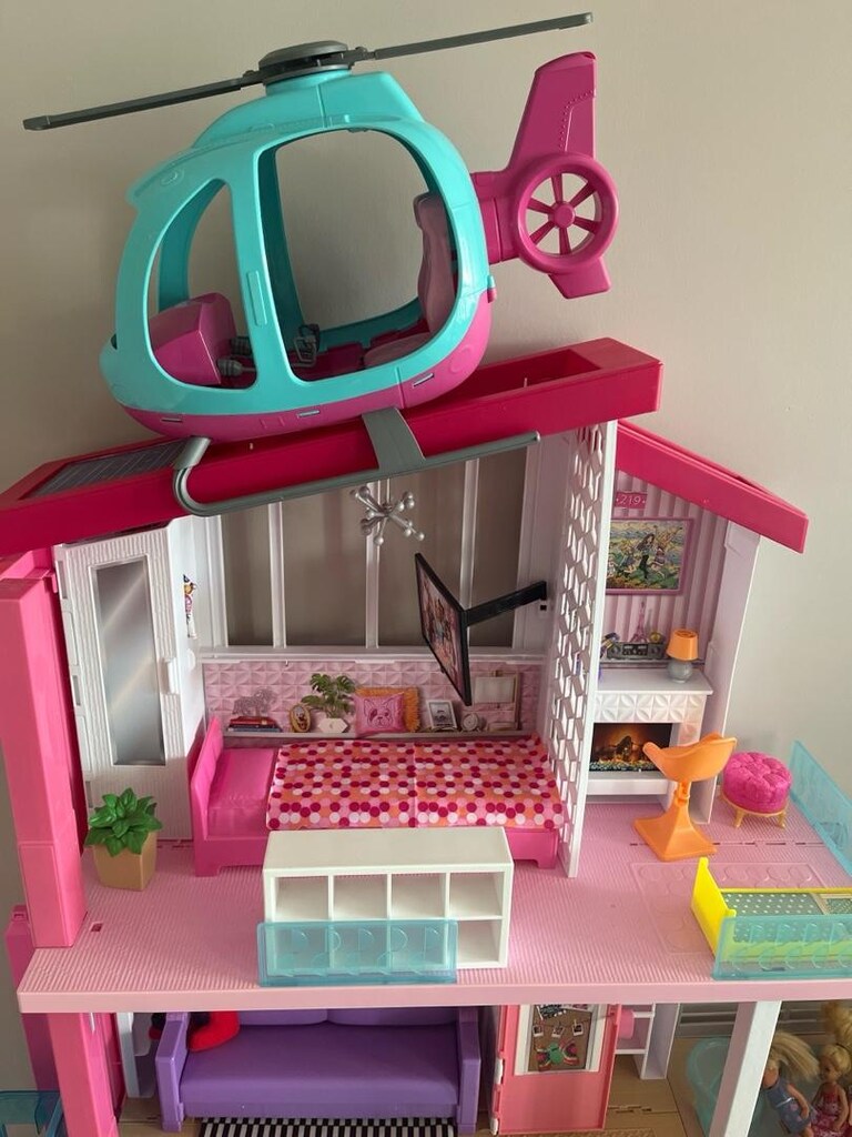 barbie dream house - 2