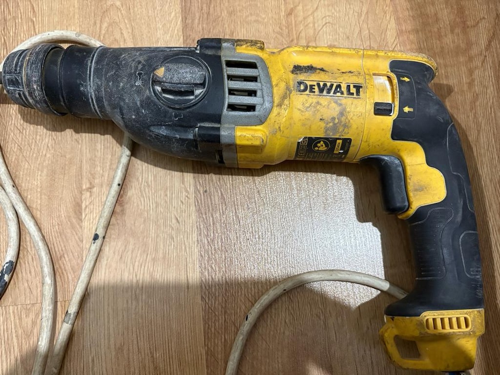 DEWALT KIRICI DELİCİ MATKAP (SDS-PLUS) KUTULU SET - 4