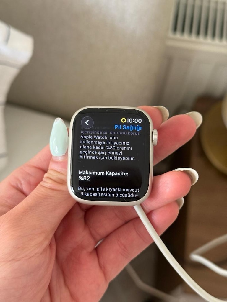 Apple Watch 8 (45 mm) - 4