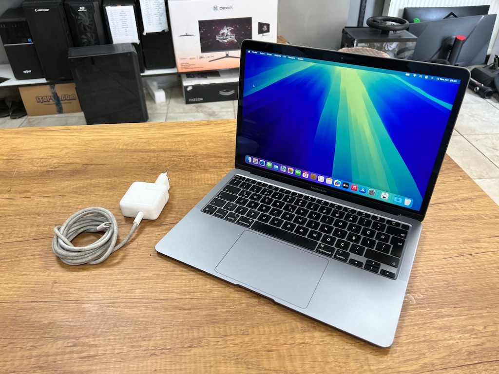 APPLE MACBOOK AİR LAPTOP M1 8 GB 256 GB - 10