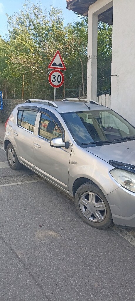 Dacia Sandero - 5