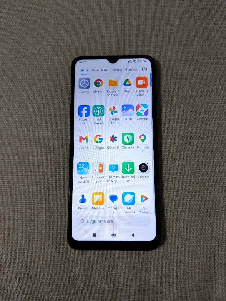 Redmi 12c 64gb hafiza 4gb rem hiçbir sorunu yok temiz son 3000tl - 3