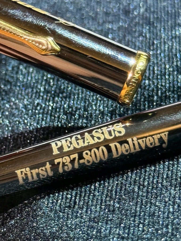 Boeing & Pegasus Hava Yolları İlk 737-800 Teslimatı Hatıra Kalemi 1999 - 4