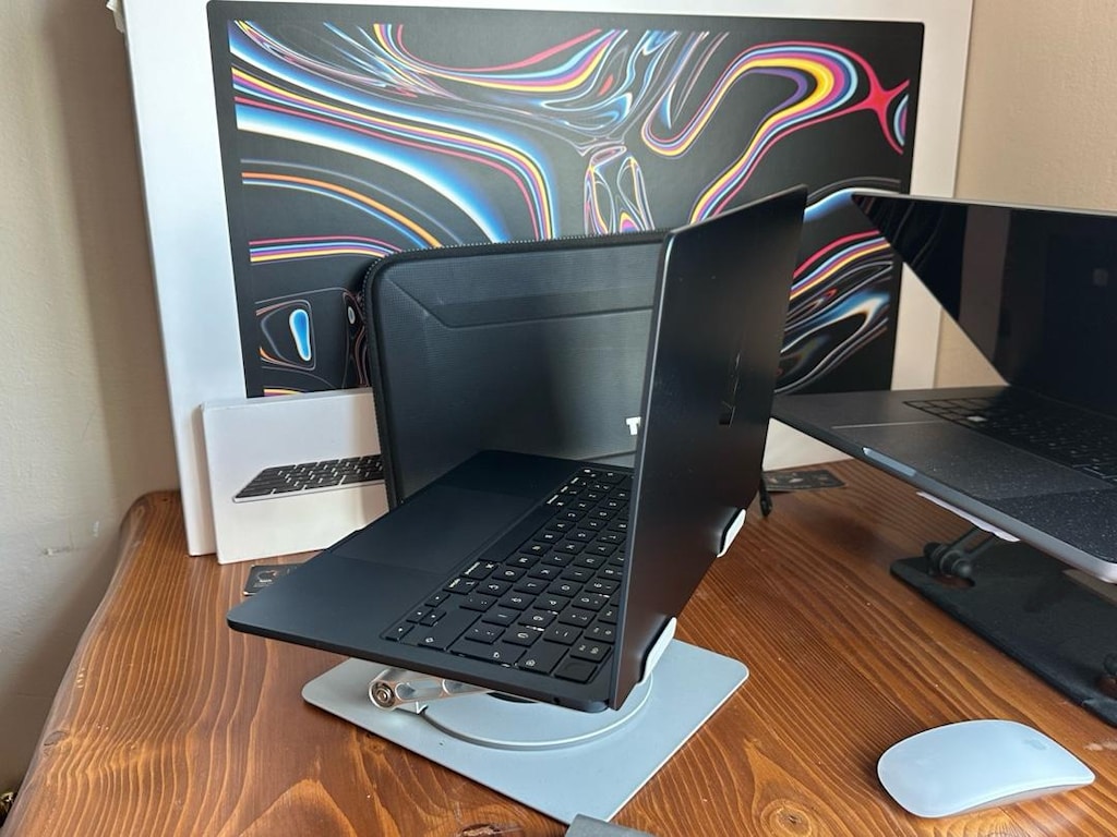 Macbook air M3 çipli 13” 512 gb ssd 8 gb ram gece yarısı pili çok iyi - 7