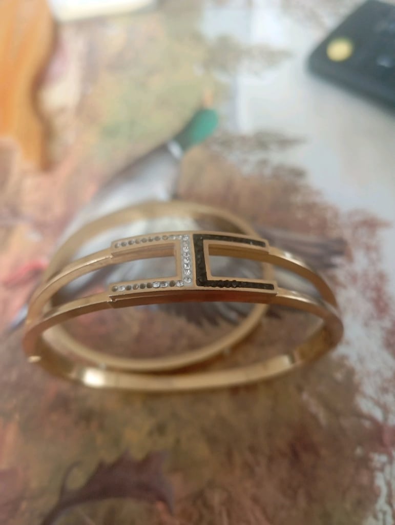 cartier kaplama sarı bileklik 2 adet — görsel 3/3