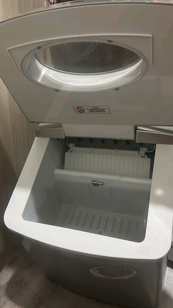 Uğur marka Buz makinesi 1, 2 kez ancak kullanıldı. 12bintl. Tertemiz - 2