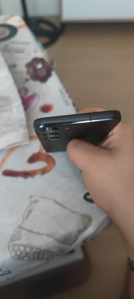 Samsung Galaxy S23 - 5