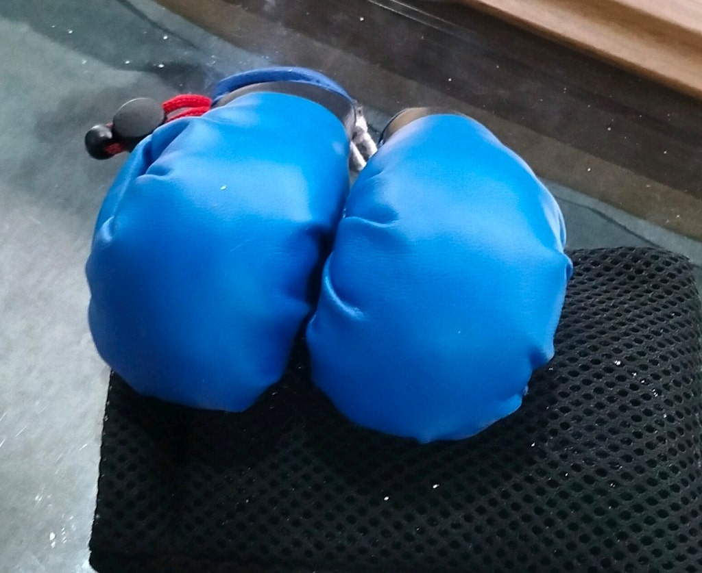 Mini boks eldiveni araba süsü - 3