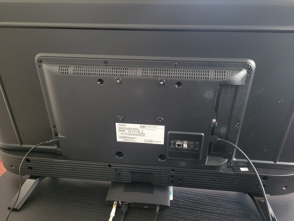 Toshiba 43UL2163DT 4K UHD LED TV - 10