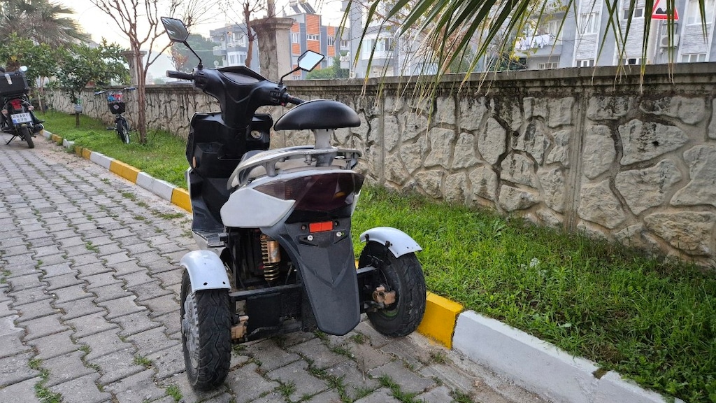 Arora Tiger 3 Tekerlekli Elektrikli Scooter / Moped (Temiz & Bakımlı)
