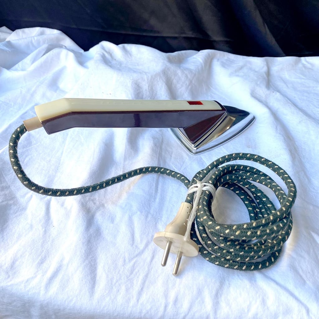 1985 Sovyet "Malysh" Mini Seyahat Ütüsü - 3