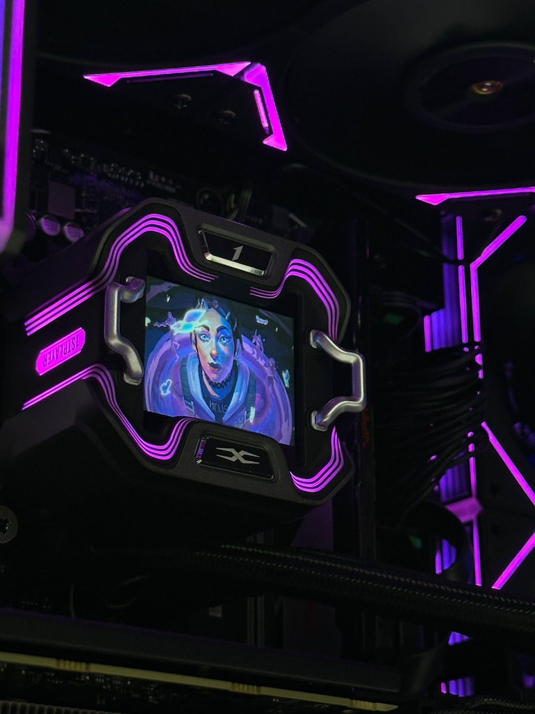 Ryzen 7 7800X3D - RTX 5060 8GB - 16GB RAM - 1TB M.2 SSD - 8