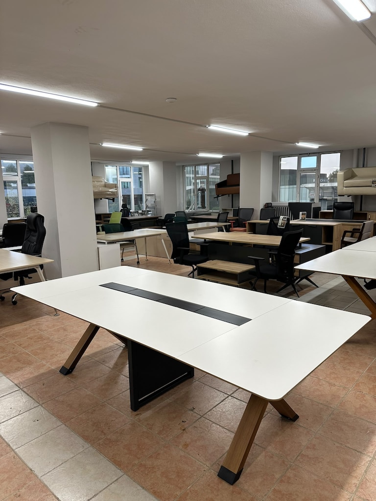 KLAS OFİS ÜSKÜDAR 260x125 NURUS BEYAZ TOPLANTI MASASI İKİNCİ EL - 2