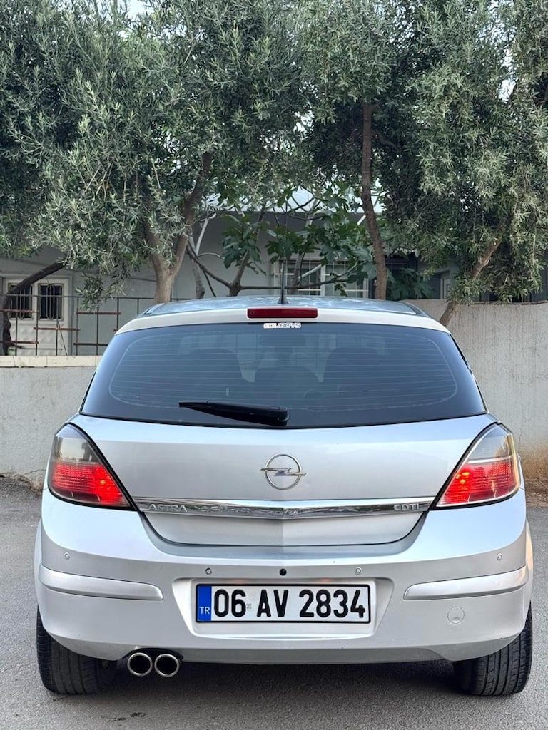 Opel Astra h - 13