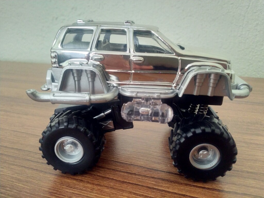 Metal canavar kamyon jeep oyuncak ışıklı amortisörlü çek bırak özellik - 4