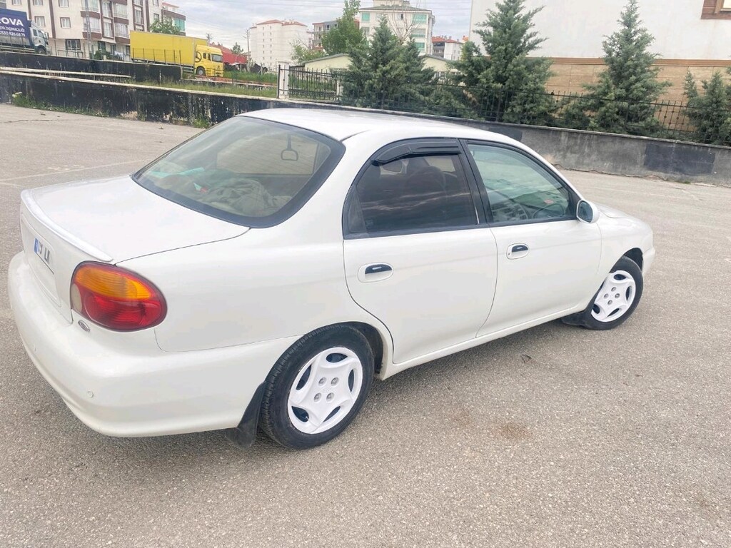 Kia sephia GTX 2001 - 7