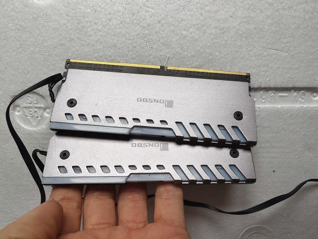 16 GB DDR4 RAM LEDLİ - 4